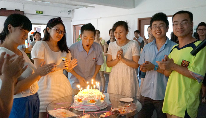 德立達生日會(huì )