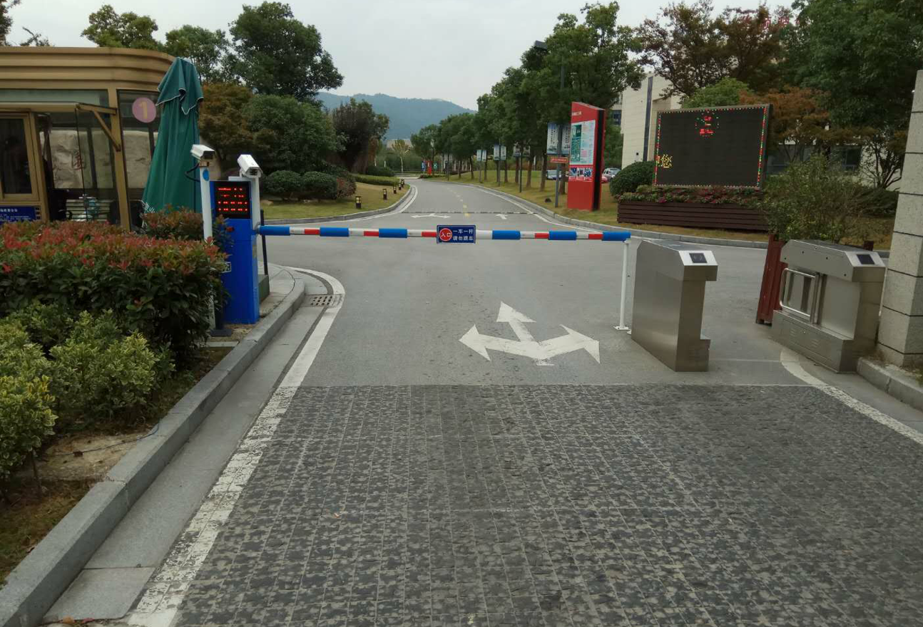 德立達公園停車(chē)場(chǎng)項目